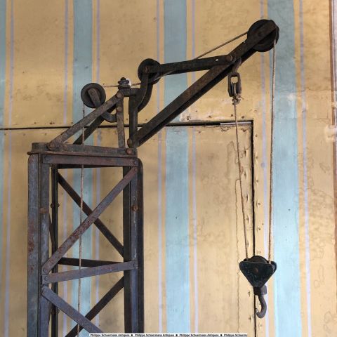 rare master’s work or reduced model in metal and Eiffel beams of a hoisting crane , circa 1930. for sell